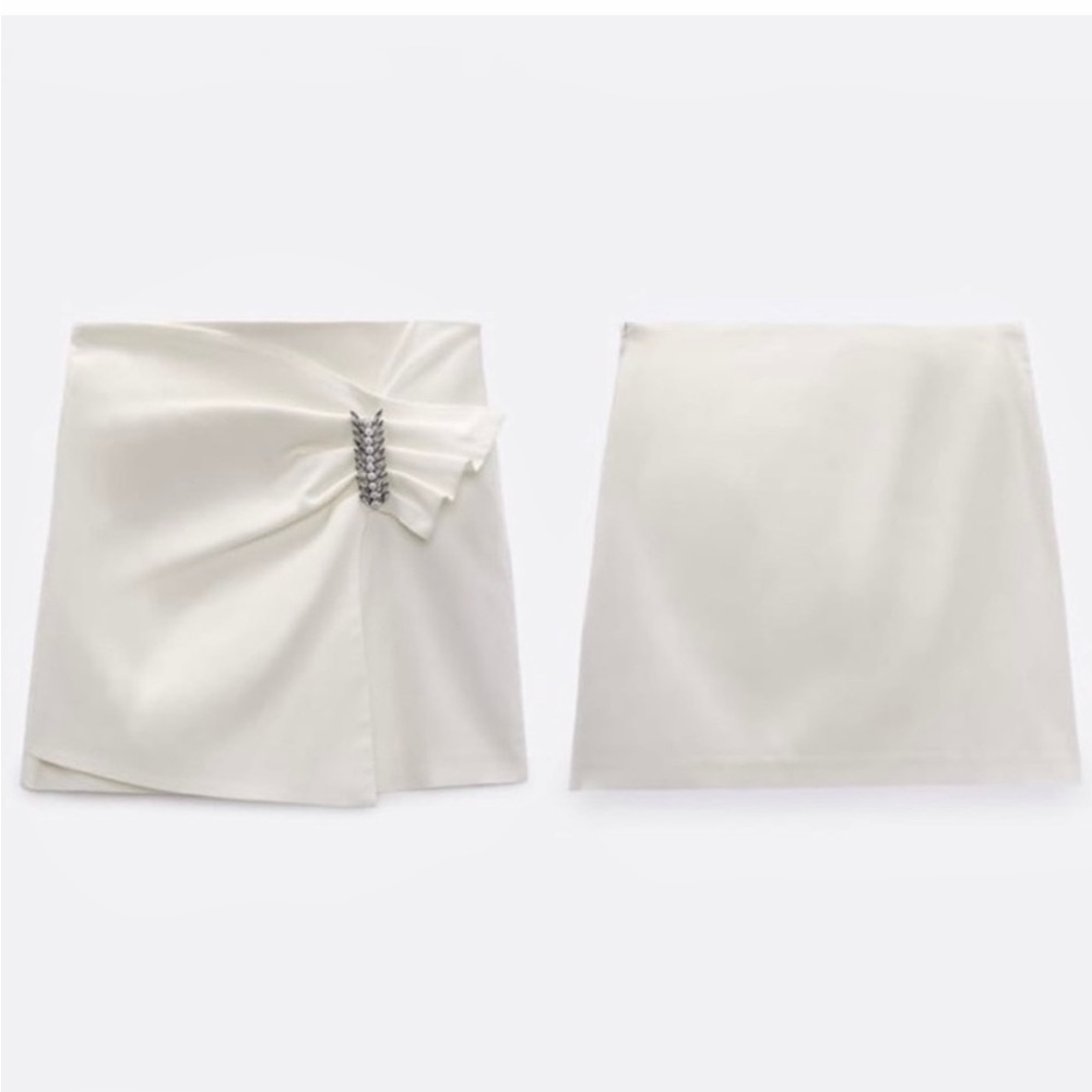 Zara NWT Pearl embellished buckle off white / ivory / cream ruched mini skirt - Picture 5 of 16